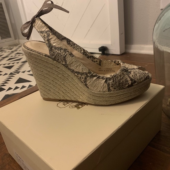 Coach Wedge Snake EUC - Picture 6 of 8